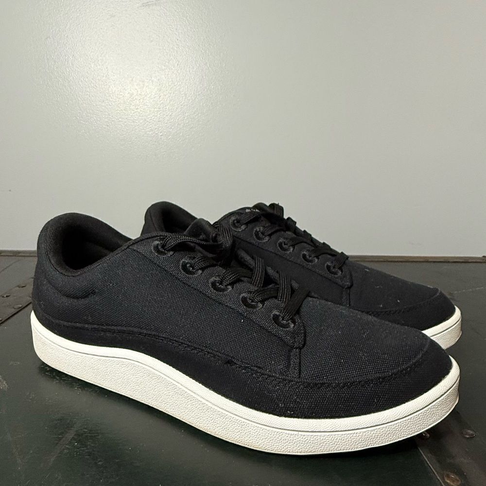 Allbirds Plant Pacer Canvas Lace Up Sneakers Women’s Size 10 Solid Black